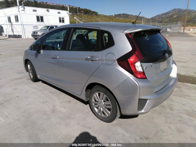 Honda FIT LX 2015 3HGGK5H59FM723925 Image 4