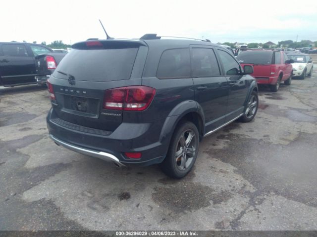 3C4PDCGG5JT145322 Dodge Journey Crossroad