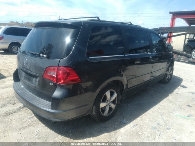2011 VOLKSWAGEN ROUTAN SE VIN: 2V4RW3DG1BR691097