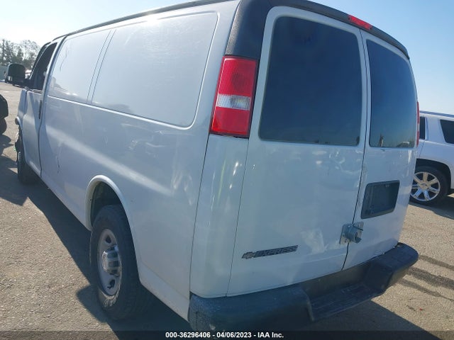 Chevrolet EXPRESS CARGO VAN 2018 1GCWGAFPXJ1314055 Image 4