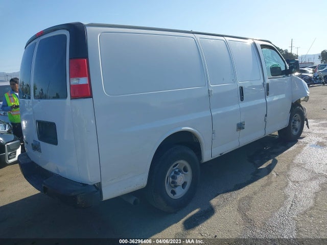 Chevrolet EXPRESS CARGO VAN 2018 1GCWGAFPXJ1314055 Image 5