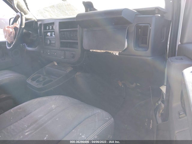 Chevrolet EXPRESS CARGO VAN 2018 1GCWGAFPXJ1314055 Image 6