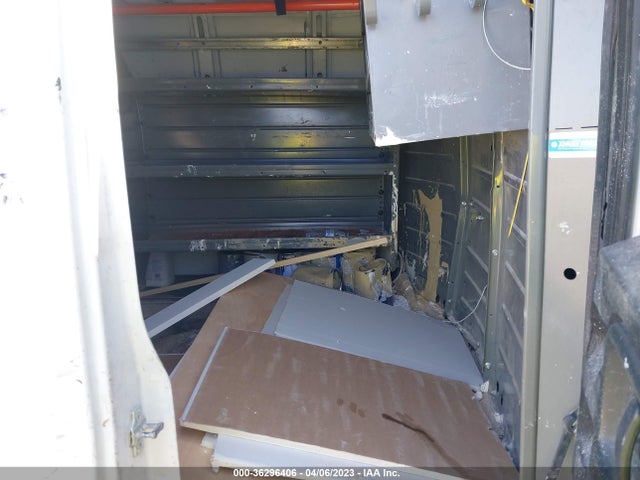 Chevrolet EXPRESS CARGO VAN 2018 1GCWGAFPXJ1314055 Image 9