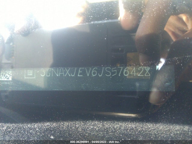 Chevrolet EQUINOX LT 2018 3GNAXJEV6JS576428 Image 9