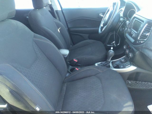 3C4NJDABXJT470728 Jeep Compass Sport