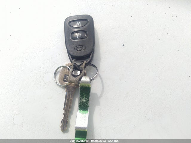 Hyundai ELANTRA SE 2016 5NPDH4AE4GH737680 Image 3