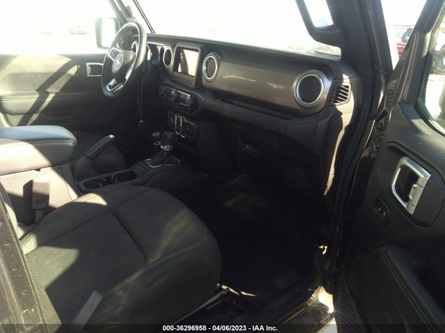 1C4HJXEN1LW268845 Jeep Wrangler Unlimited Sahara
