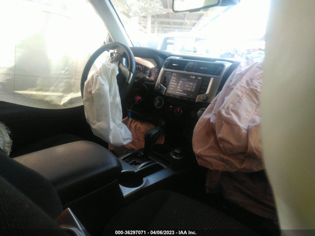 Toyota 4RUNNER SR5 2021 JTEBU5JR0M5845166 Image 5