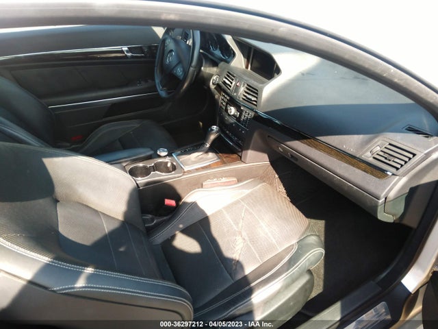 36297212 :رقم المزاد ، WDDKJ7CB2BF070035 vin ، 2011 Mercedes-benz E-class E 550 مزاد بيع