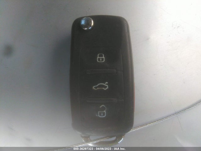 3VWD17AJ5GM307523 Volkswagen Jetta Sedan 1.8t Sport