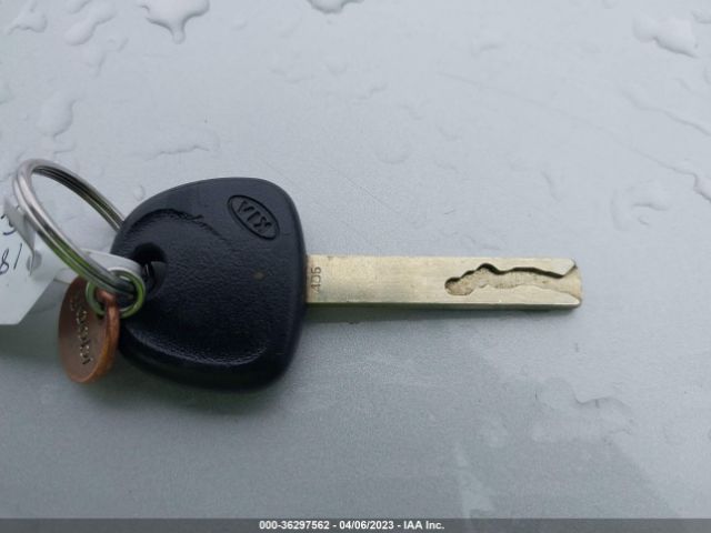 3KPA24AB0JE061640 KIA RIO LX
