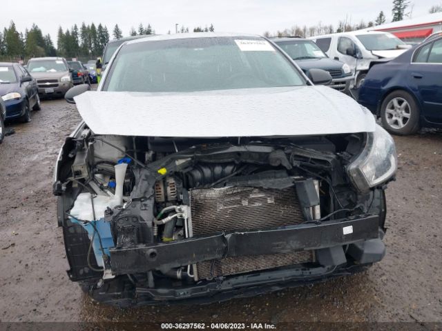 3KPA24AB0JE061640 KIA RIO LX