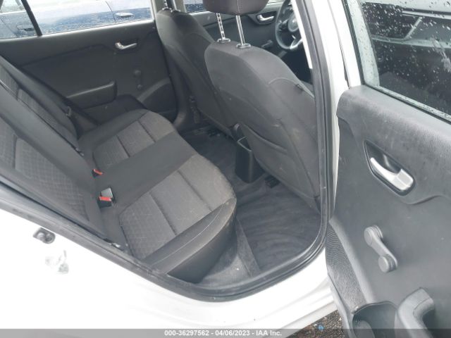 3KPA24AB0JE061640 KIA RIO LX