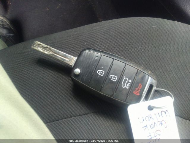 KNDJN2A20H7415887 KIA Soul Base