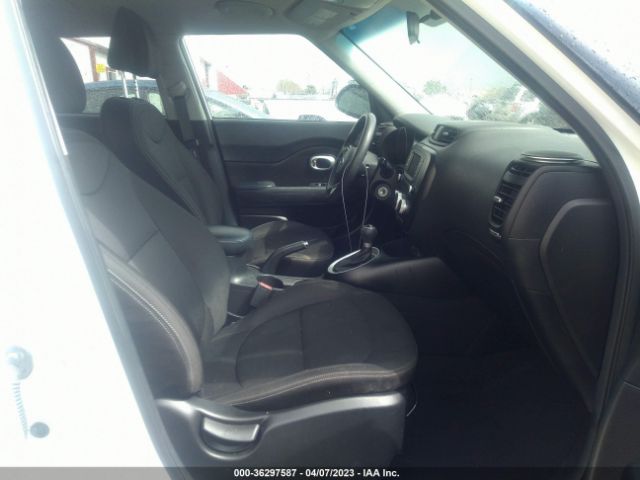 KNDJN2A20H7415887 KIA Soul Base