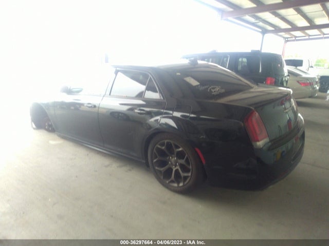 2016 Chrysler 300, VIN: 2C3CCABG4GH304382