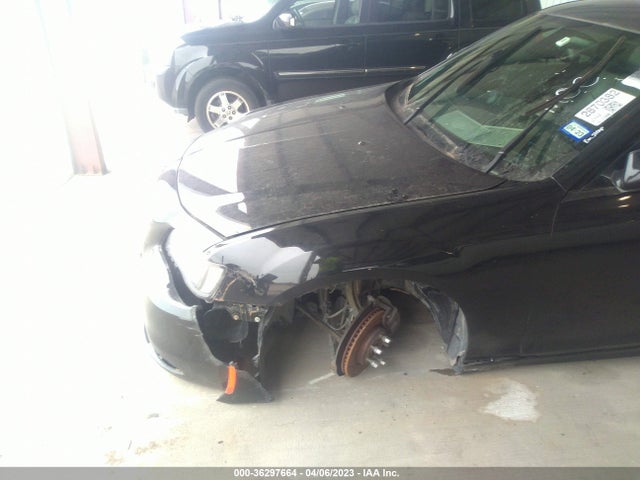 2016 Chrysler 300, VIN: 2C3CCABG4GH304382