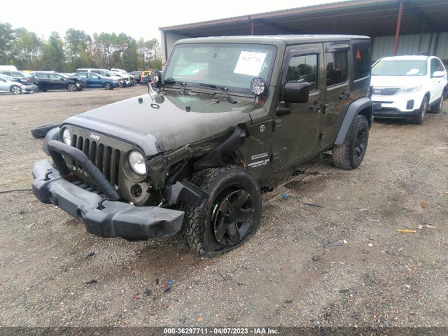 1C4BJWDG9FL649643 Jeep Wrangler Unlimited Sport