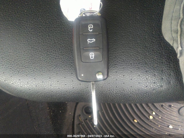 2012 VOLKSWAGEN PASSAT SE W/SUNROOF VIN: 1VWBP7A30CC082589