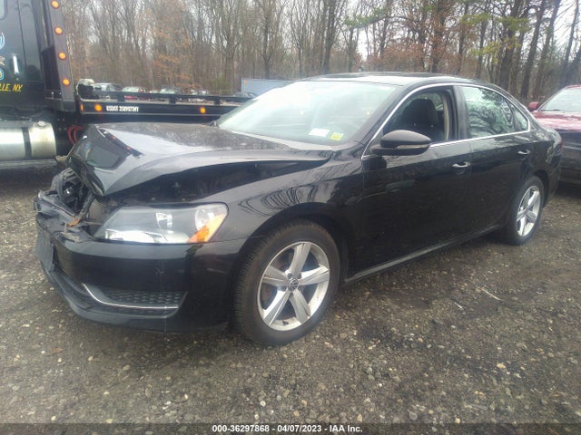 2012 VOLKSWAGEN PASSAT SE W/SUNROOF VIN: 1VWBP7A30CC082589