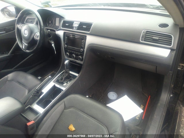 2012 VOLKSWAGEN PASSAT SE W/SUNROOF VIN: 1VWBP7A30CC082589