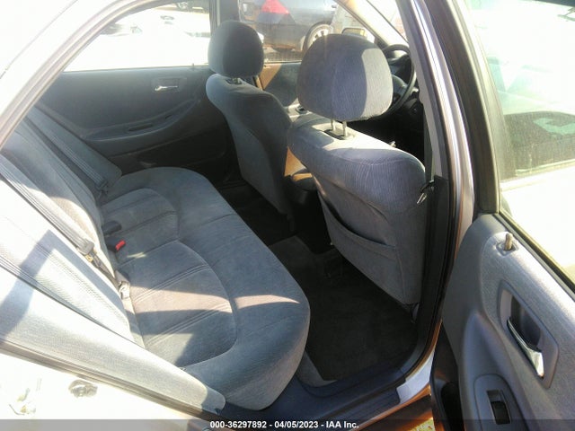 2000 HONDA ACCORD SDN LX VIN: 1HGCG6659YA068500