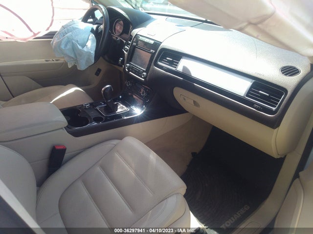 WVGEF9BP0ED014298 Volkswagen Touareg Sport