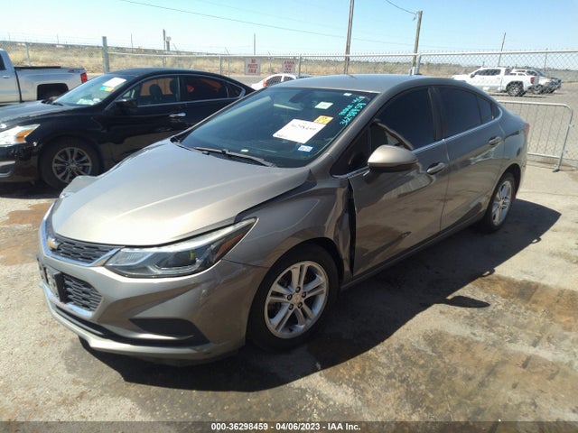 Chevrolet CRUZE LT 2018 1G1BE5SM5J7129859 Image 2
