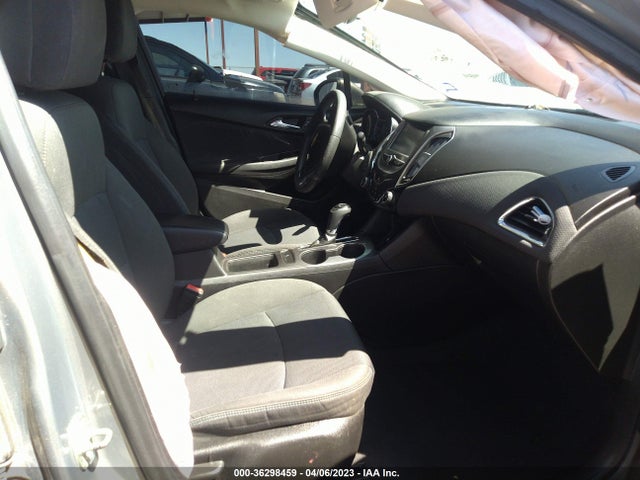 Chevrolet CRUZE LT 2018 1G1BE5SM5J7129859 Image 6