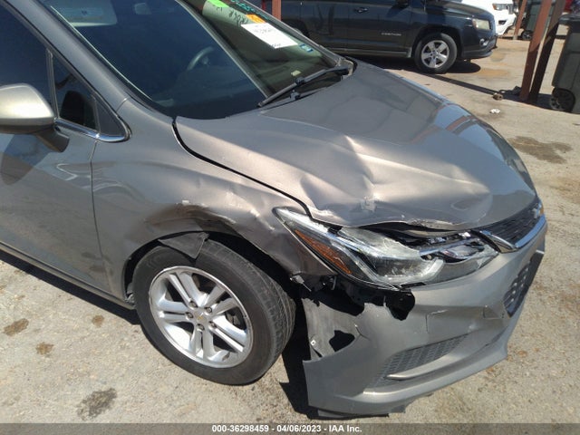 Chevrolet CRUZE LT 2018 1G1BE5SM5J7129859 Image 7