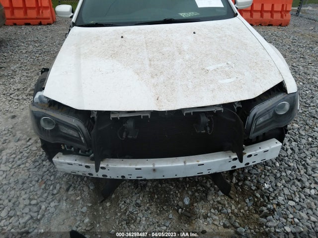 2C3CCABG3JH227401 Chrysler 300 300s