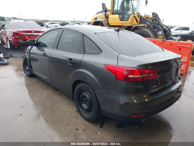 Ford FOCUS S 2015 1FADP3E24FL368381 Image 3