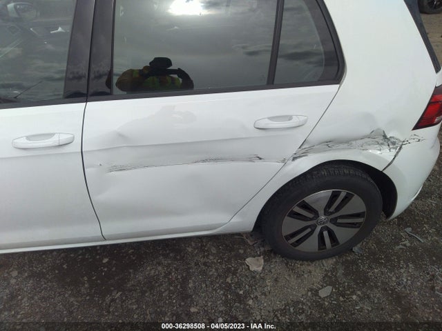 2018 Volkswagen Golf, VIN: WVWPR7AU7JW912721