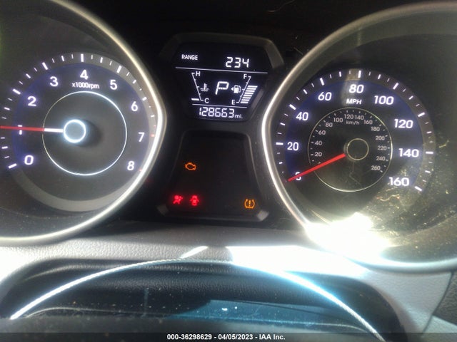 2016 HYUNDAI ELANTRA SE VIN: 5NPDH4AEXGH734668