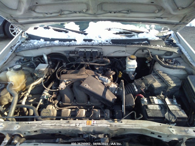 2005 FORD ESCAPE XLT VIN: 1FMCU93155KC43241