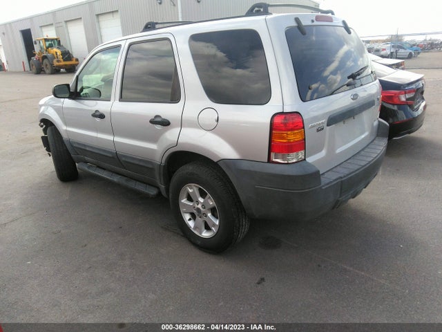 2005 FORD ESCAPE XLT VIN: 1FMCU93155KC43241