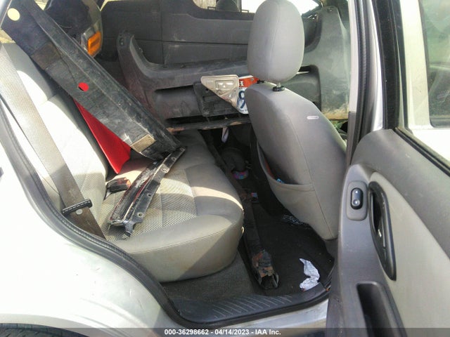2005 FORD ESCAPE XLT VIN: 1FMCU93155KC43241