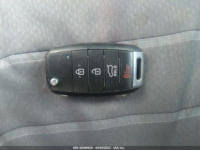 KNDJN2A28H7434784 KIA Soul Base