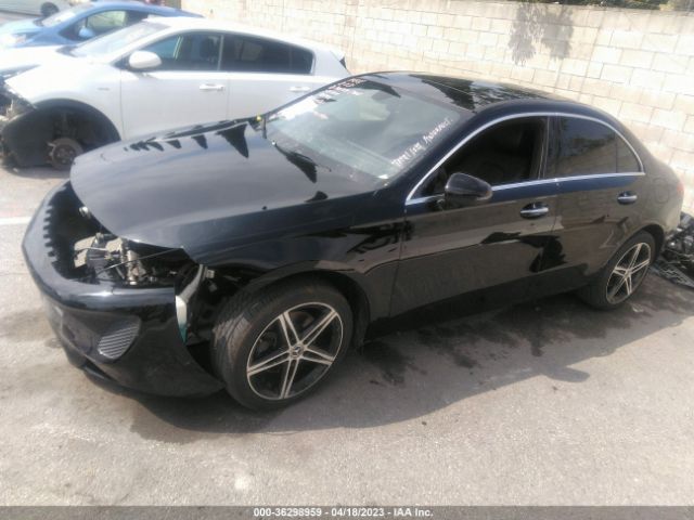 WDD3G4EB6KW027834 Mercedes-Benz A-class A 220