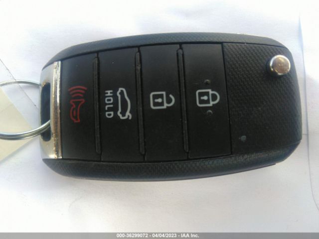 5XXGT4L38JG262187 KIA Optima Lx
