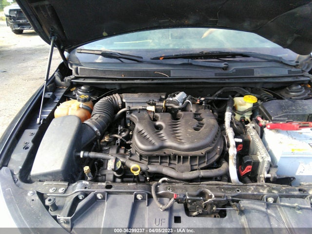 1C3CCCBG9FN533335 Chrysler 200 S