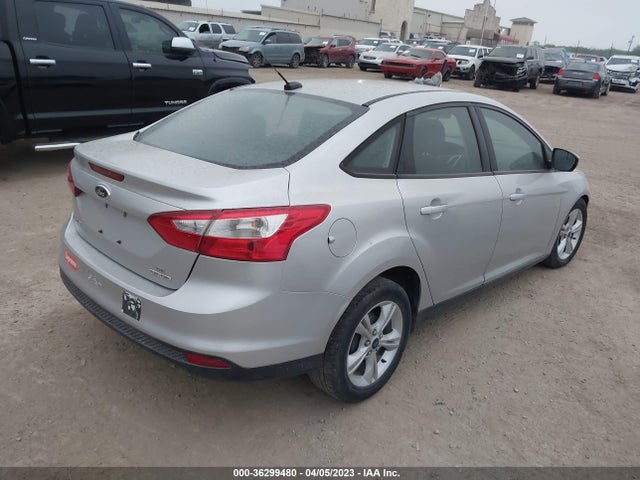 Ford FOCUS SE 2014 1FADP3F21EL440442 Image 4