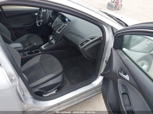Ford FOCUS SE 2014 1FADP3F21EL440442 Image 5