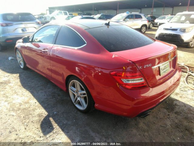 WDDGJ4HBXFG440239 Mercedes-Benz C-class C 250