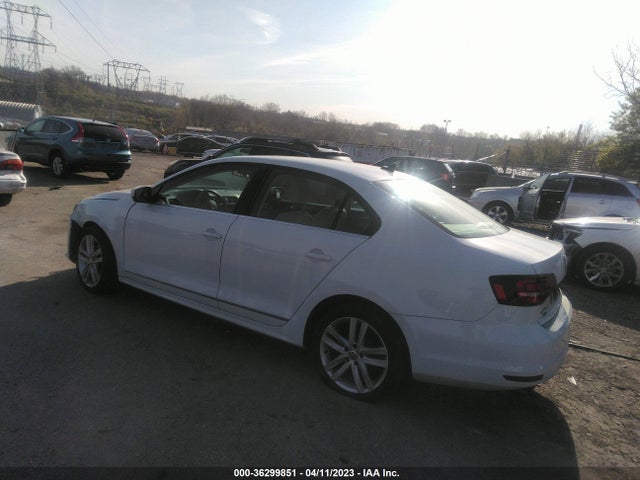 3VWL17AJ8HM282176 Volkswagen Jetta 1.8t Sel