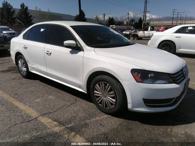 Volkswagen PASSAT S 2014 1VWAT7A33EC111285 Image 1