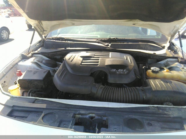 2C3CCAAGXEH280197 Chrysler 300