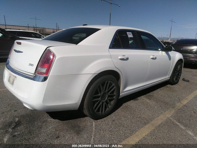 2C3CCAAGXEH280197 Chrysler 300