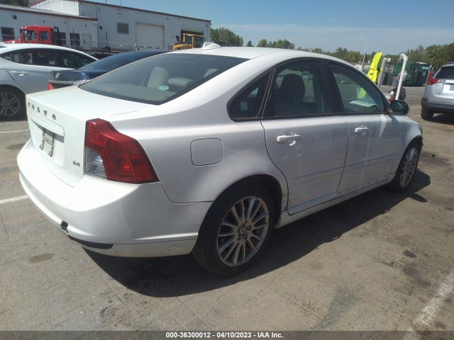 2009 VOLVO S40 2.4L VIN: YV1MS390592462386