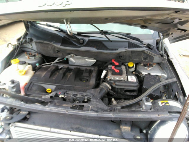 1C4NJRFB5ED811065 Jeep Patriot Latitude